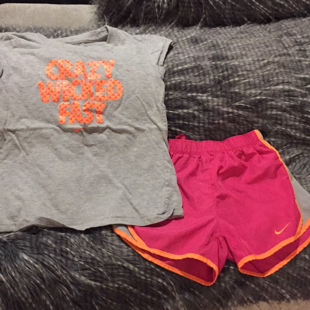 Matching set. Nike.